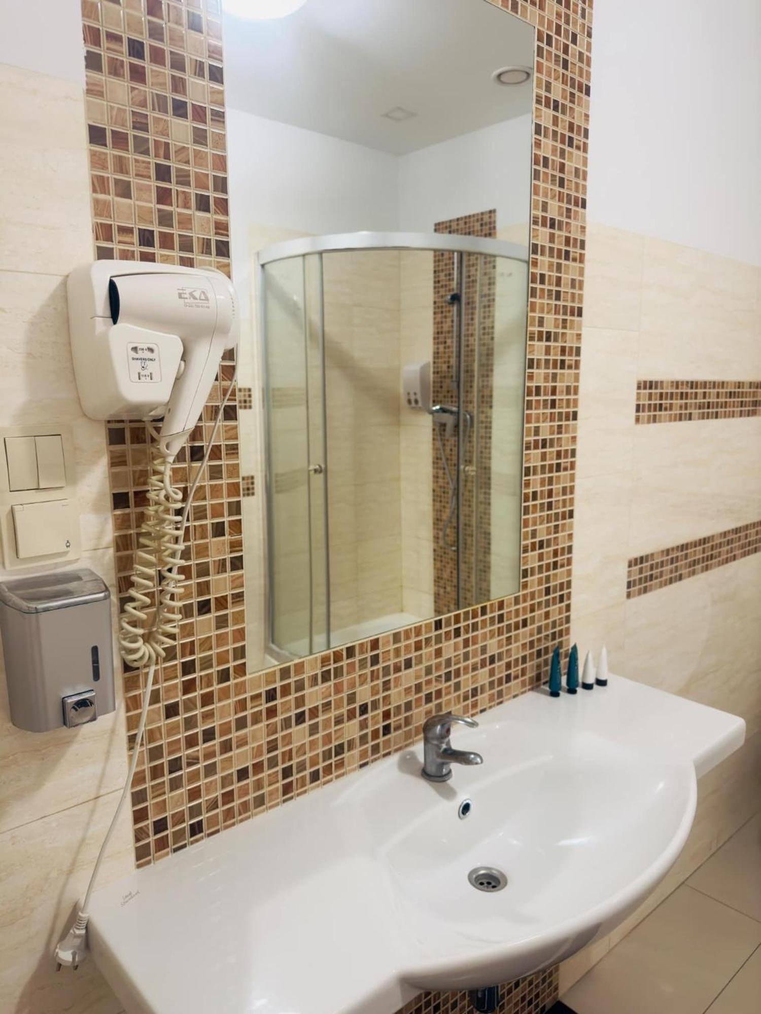 Magiczna Farma Hotel Obiady Maka I Magia 잠브루프 외부 사진