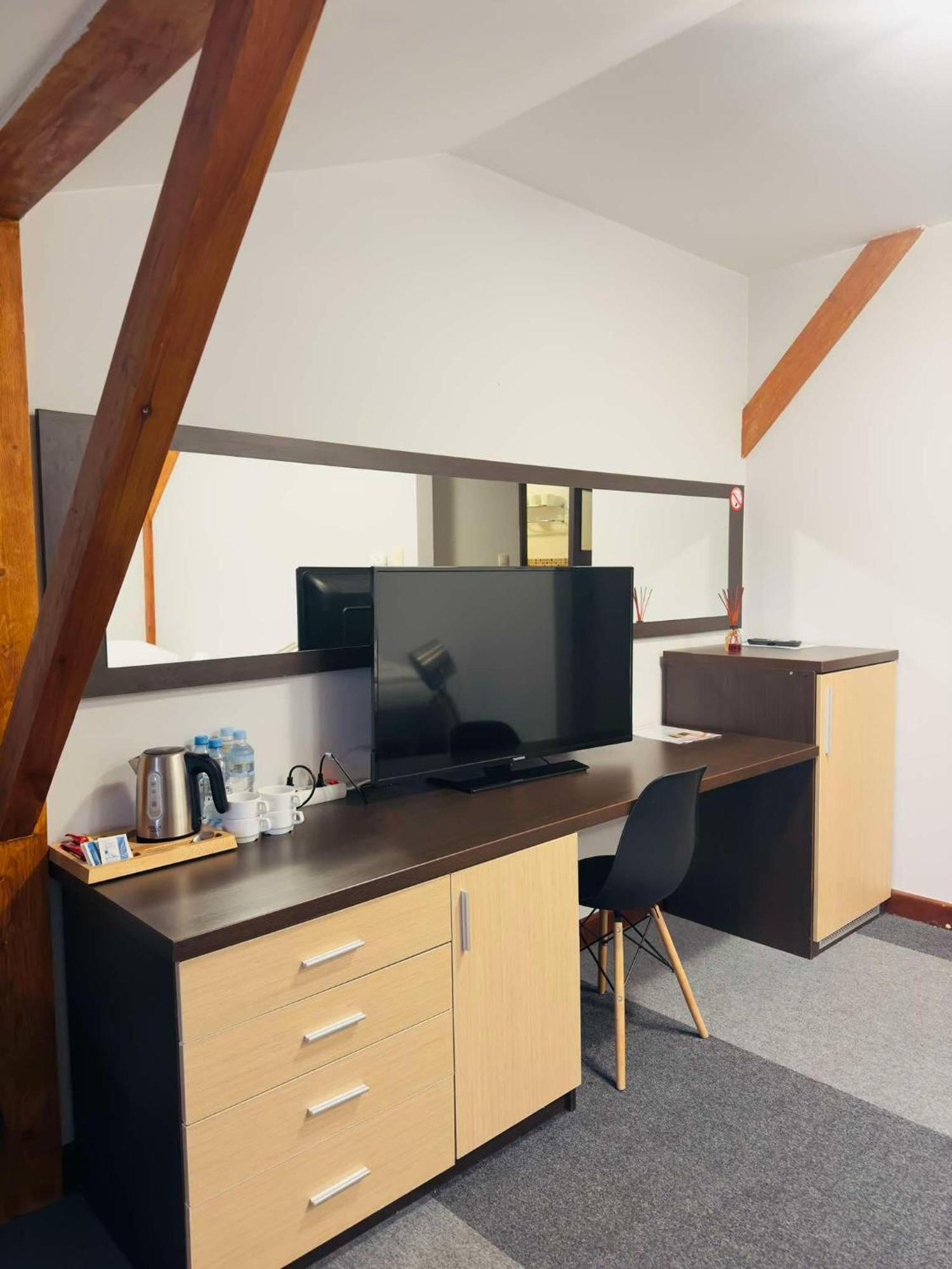 Magiczna Farma Hotel Obiady Maka I Magia 잠브루프 외부 사진