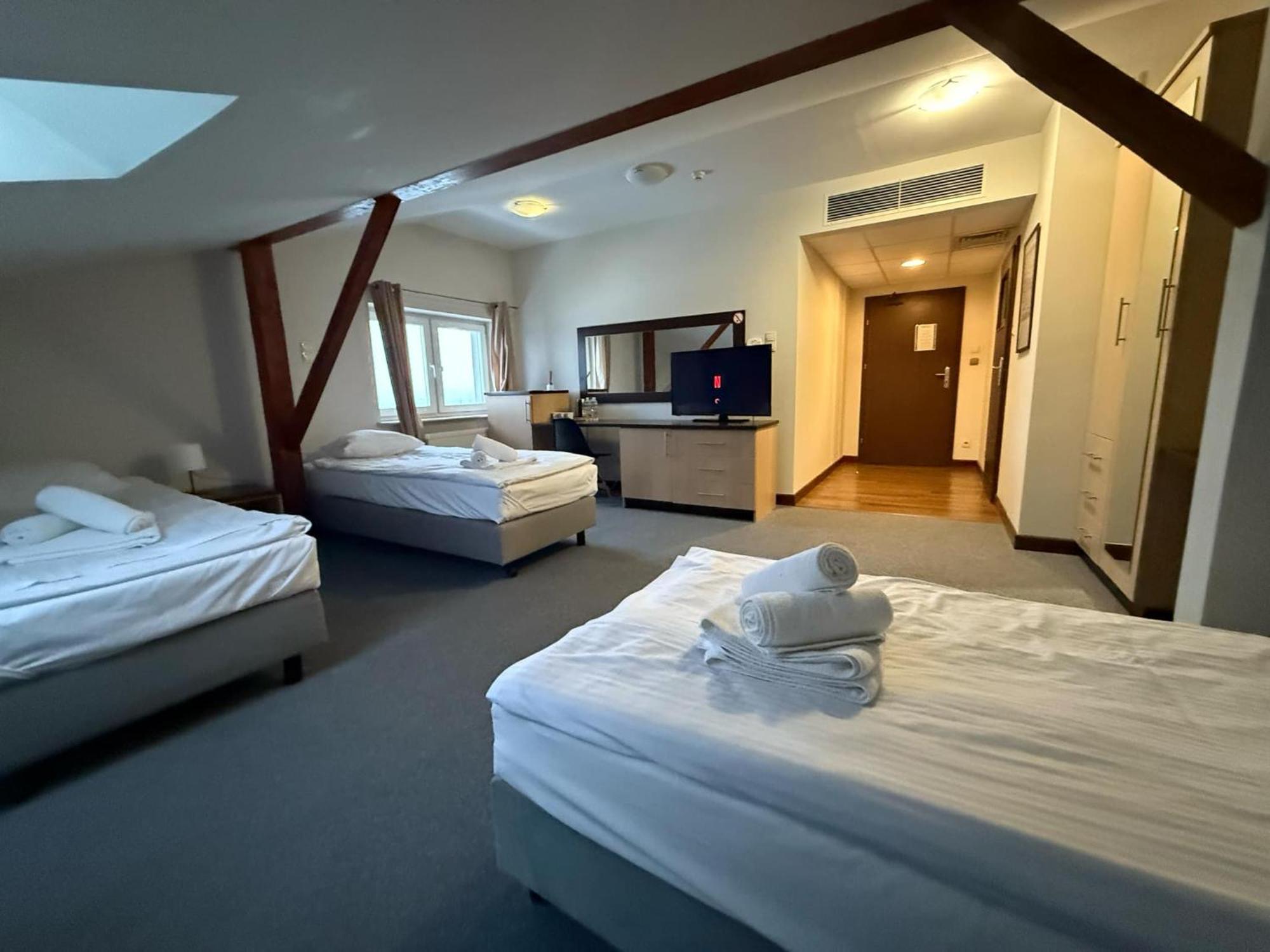 Magiczna Farma Hotel Obiady Maka I Magia 잠브루프 외부 사진